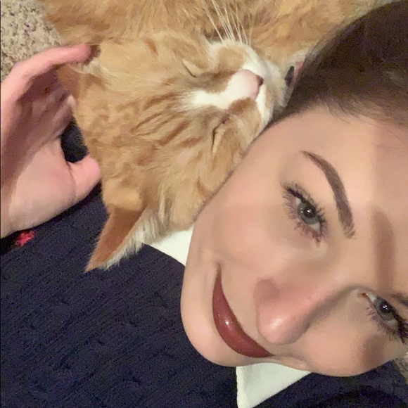 Meet your Posher, Laina - Picture 5 of 6